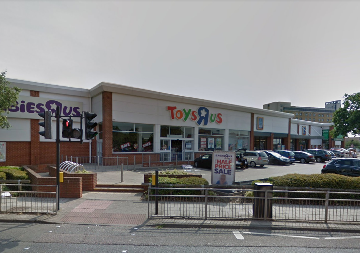 Toys r us online newbury park